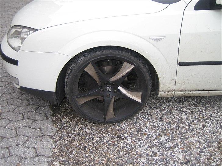 Ford Mondeo 2,0TDCi -=Byttet=- - Jo større jo bedre ;) billede 5