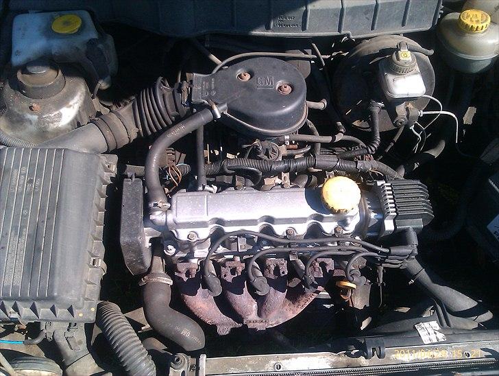 Opel Astra 1,6 8v GLS Sedan billede 6