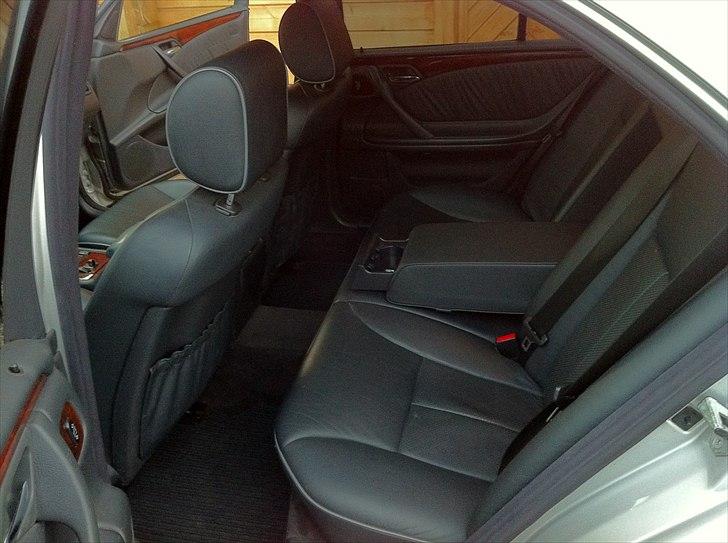 Mercedes Benz E 270 CDI billede 4