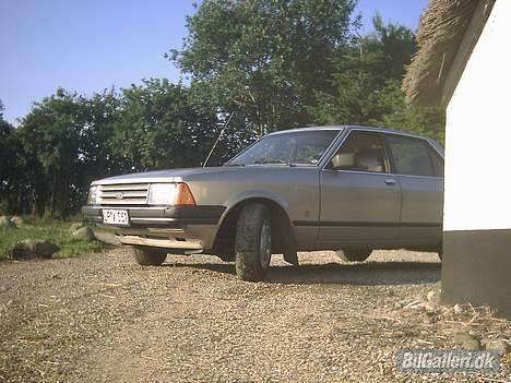 Ford Granada  - Hun kigger sku lige frem... ;) billede 9