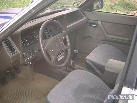 Ford Granada  - jaa.. lidt sæde overtræk for at skåne sæderne... billede 13