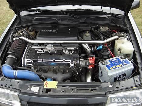 Opel Vectra 2000 Turbo (solgt) billede 6