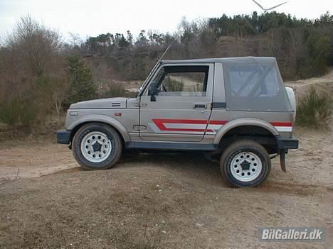 Suzuki Samurai Cabriolet (SOLGT) billede 5