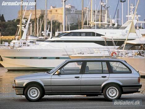 BMW E30 325i Touring - Som min så ud da den trillede ud fra fabrikken....der er da sket lidt siden billede 17