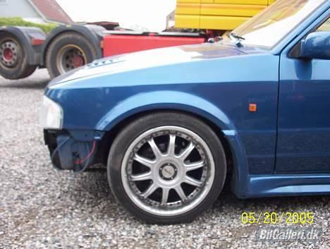 Ford Escort totalskadet billede 9