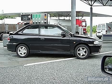 Hyundai accent SOLGT billede 8