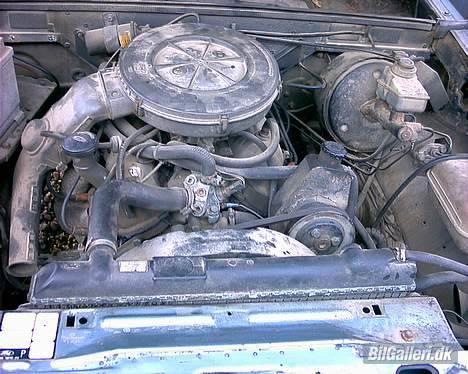 Ford Granada 2,3 V6 skrottet - Ja trænger til en kærlig hånd billede 5