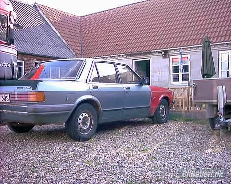 Ford Granada 2,3 V6 skrottet billede 8