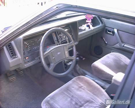 Ford Granada 2,3 V6 skrottet billede 10