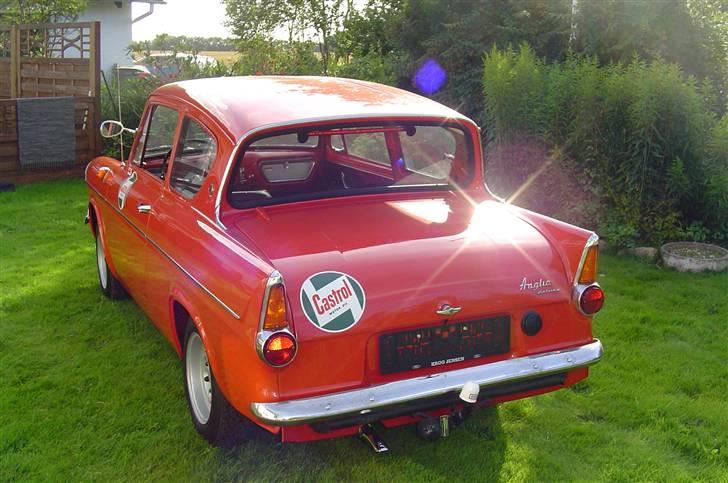 Ford Anglia 105E billede 1