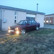 BMW E30 318i (Totalskadet) 