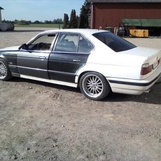 BMW 520I E34 