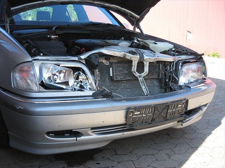 Mercedes Benz C220 cdi Totalskadet....! billede 14