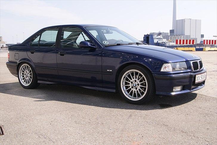 BMW 323i  (solgt) billede 3