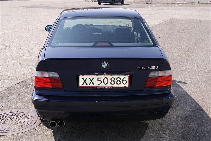 BMW 323i  (solgt) billede 10