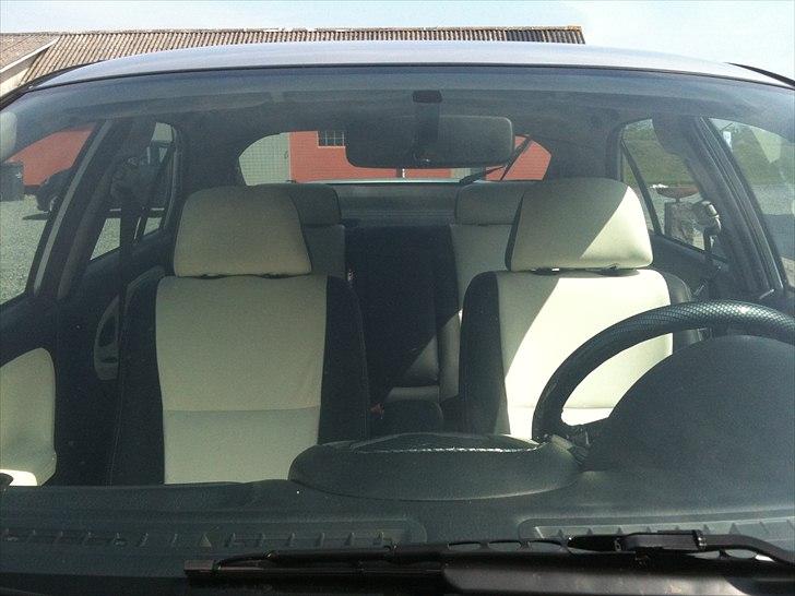 Mitsubishi Carisma billede 12