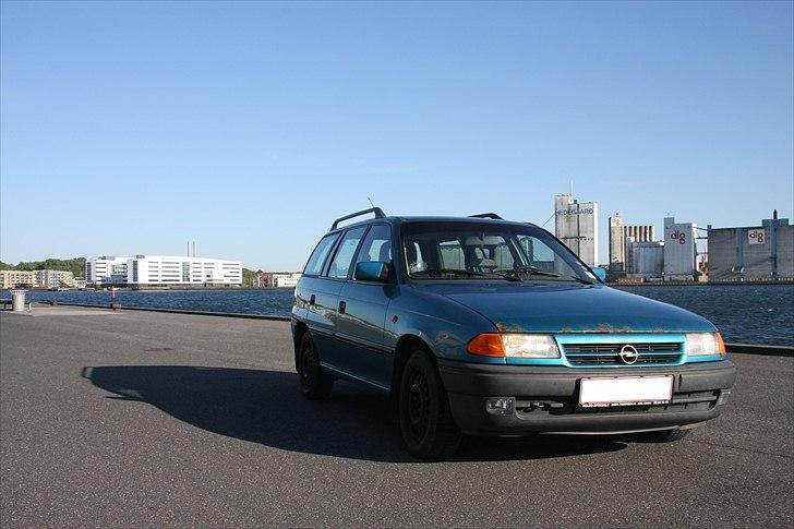 Opel Astra F stationcar billede 3