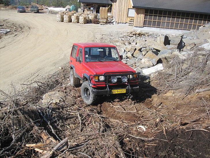 Toyota Land Cruiser LJ70 billede 2