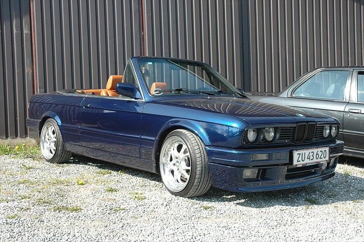 BMW 320i billede 2