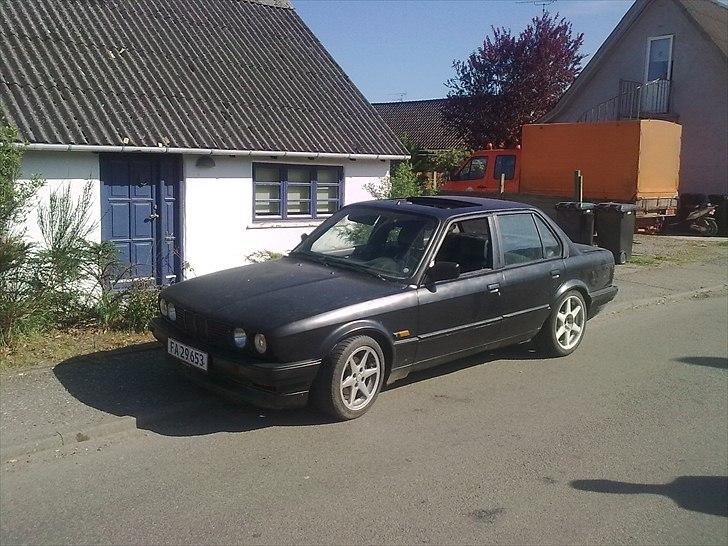 BMW E30 2,3i  billede 2