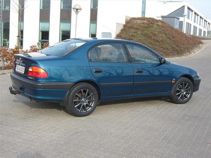 Toyota avensis 1,8 billede 4
