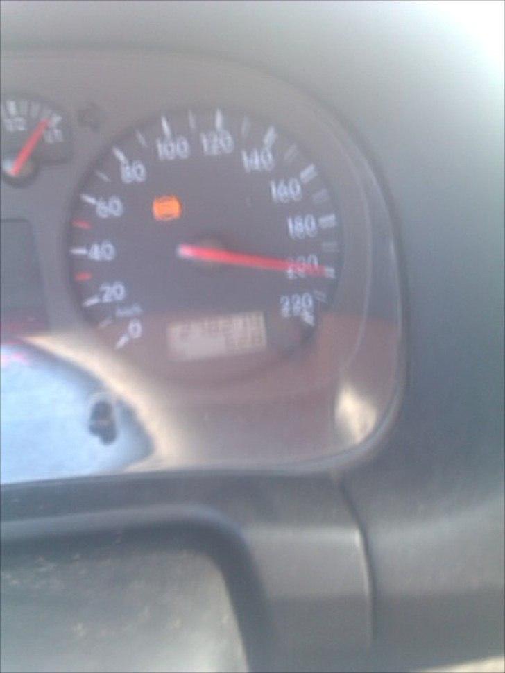 VW Golf 4 variant TDI solgt - ja 204 kmt og det passer efter gps så det gå godt nok billede 20