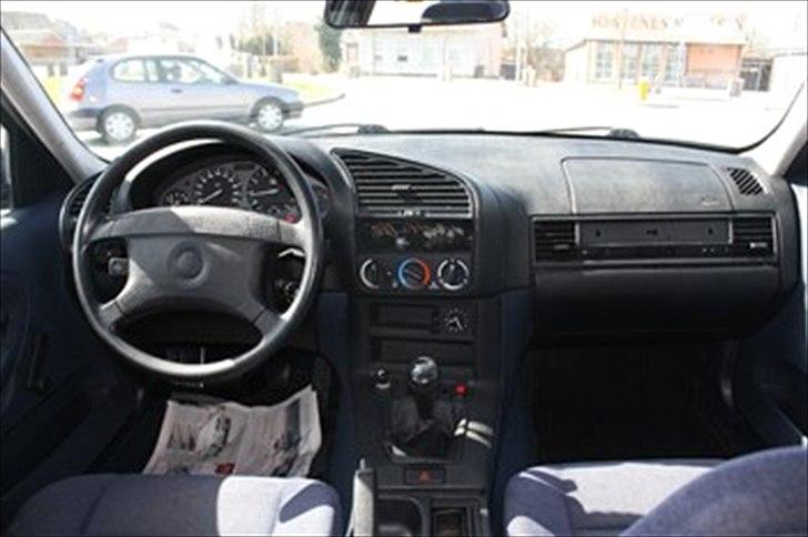 BMW 316 I E36 SOLGT billede 13
