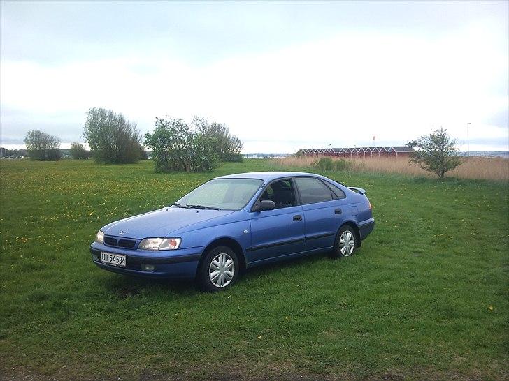 Toyota Carina E 2,0 GLI SOLGT billede 1