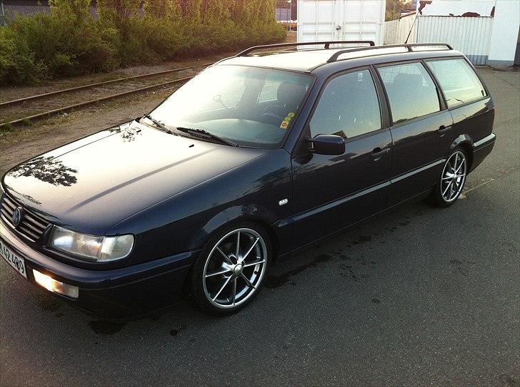 VW Passat 35i GL - efter de "nye" fælge kom på", og den kom til jorden billede 1