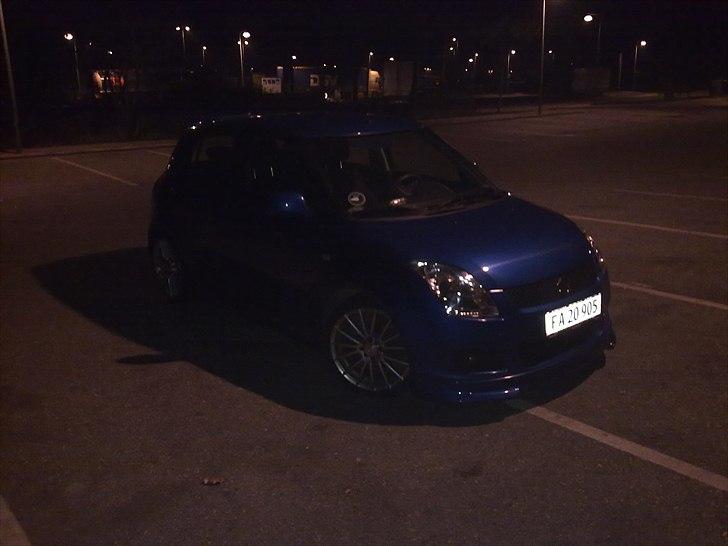 Suzuki swift - ved godt det er taget i mørke men blev nu ikke så ringe igen billede 5