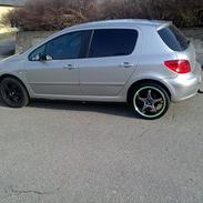 Peugeot 307 1.6 HDI 110 hk T6.