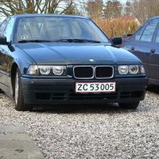 BMW 318i E36