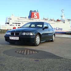 BMW 318i E36