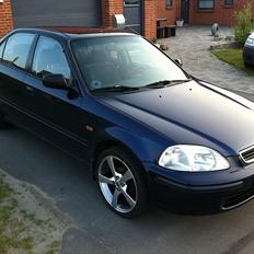 Honda Civic 1.4i S *Solgt*