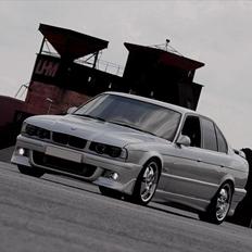 BMW 525i 24v turbo (til salg)