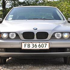 BMW E39 520i