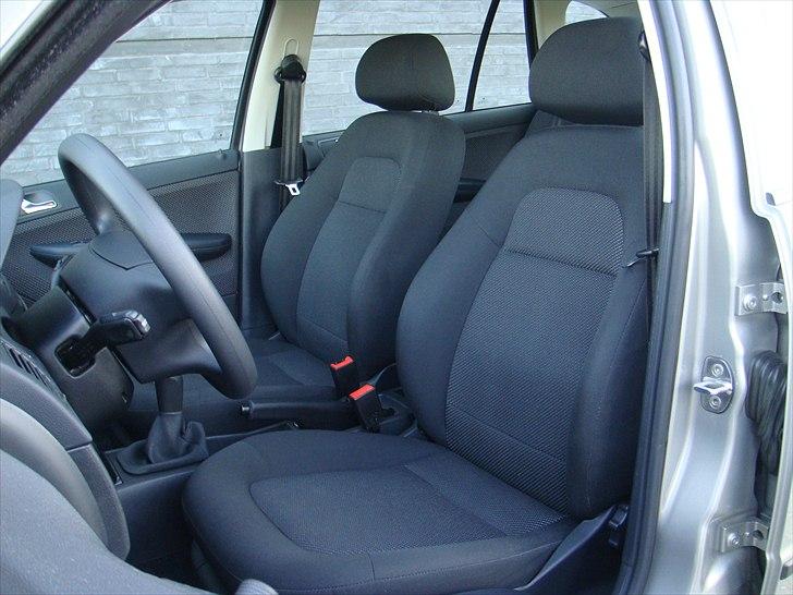 Skoda Fabia 1,9TDI Ambien Combi - Forsæder, dejlig behagelige, samt god kørekomfort :) billede 12