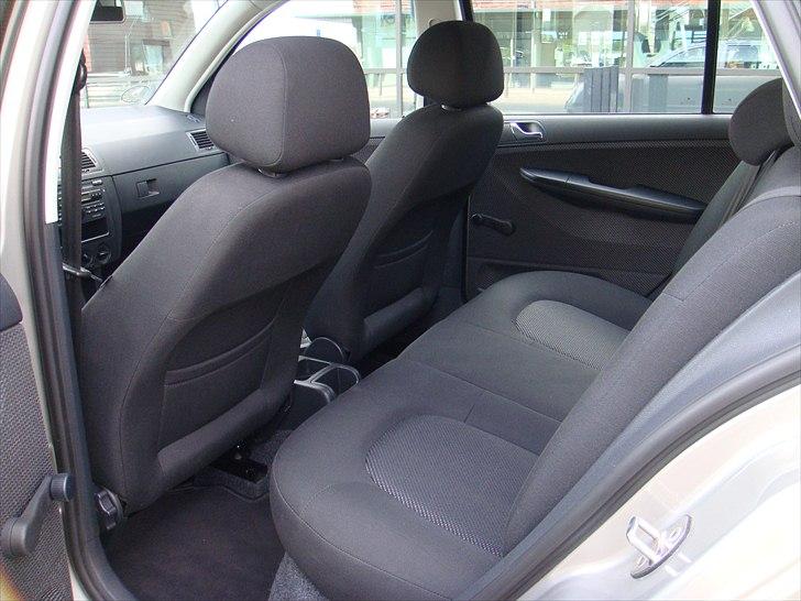 Skoda Fabia 1,9TDI Ambien Combi - Bagsæder med bladopbevaring bag forsæder. billede 13