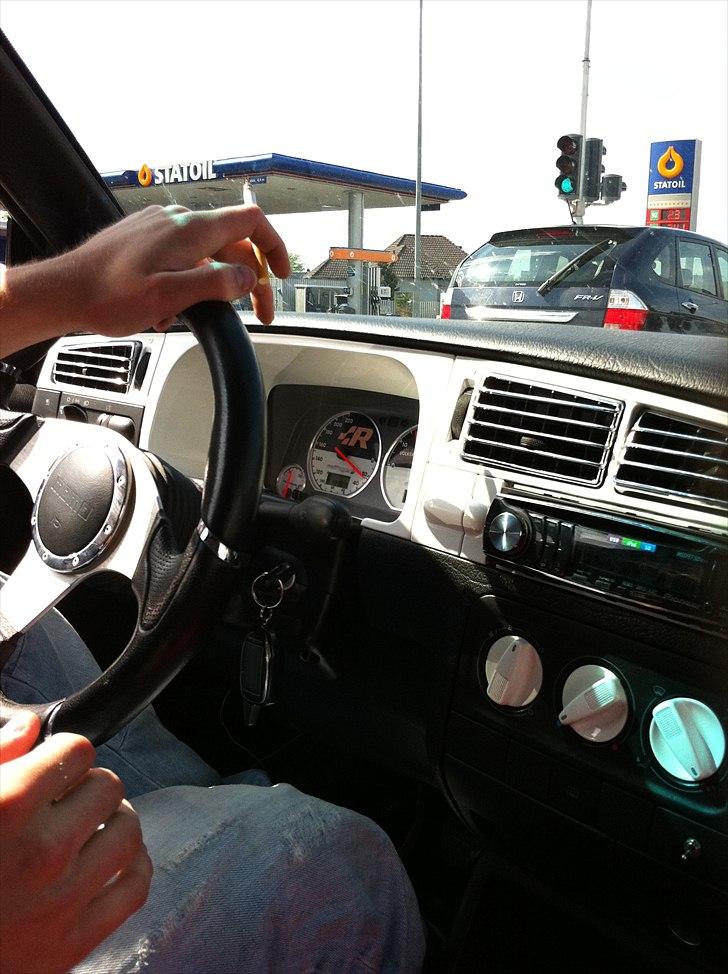 VW Golf 3, ''White Chick'' (SOLGT!) billede 3