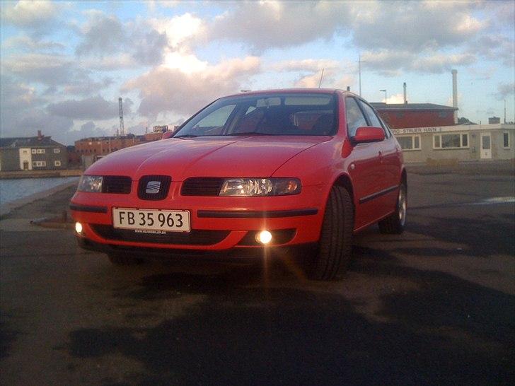 Seat Leon  - Så skal den bare have skrueundervign på;) billede 1