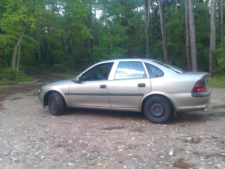 Opel Vectra B DØD billede 3