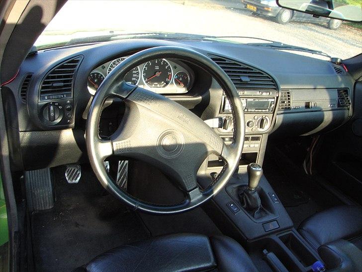 BMW 325i e36 coupe billede 9