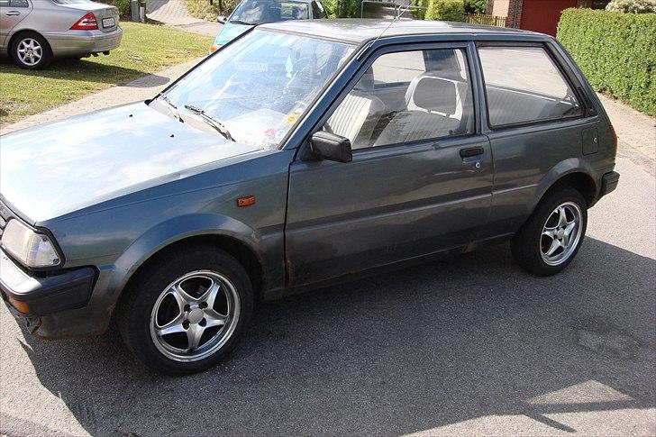 Toyota Starlet 1,0 12V (SOLGT) billede 4