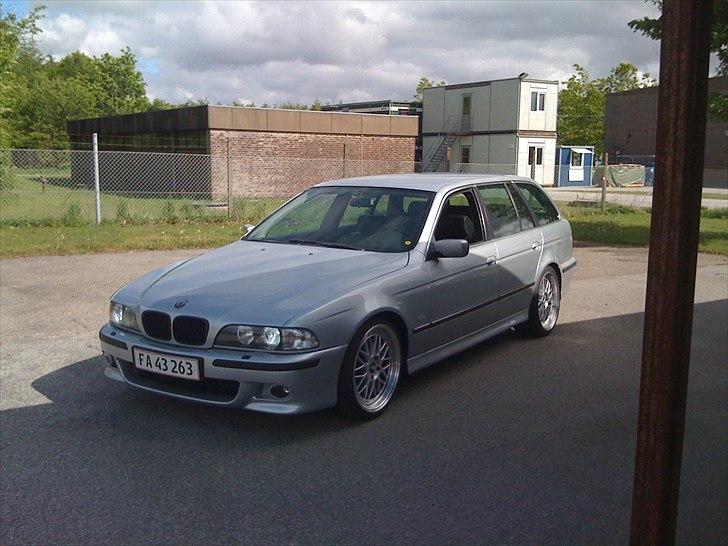 BMW E39 525 tds touring Aut. billede 8