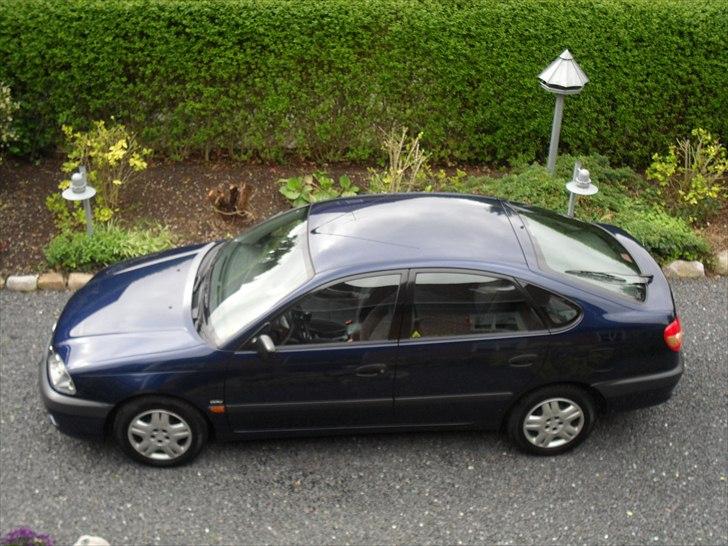 Toyota Avensis Terra  **SOLGT** billede 4