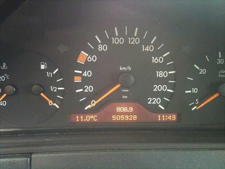 Mercedes Benz E 300 billede 5