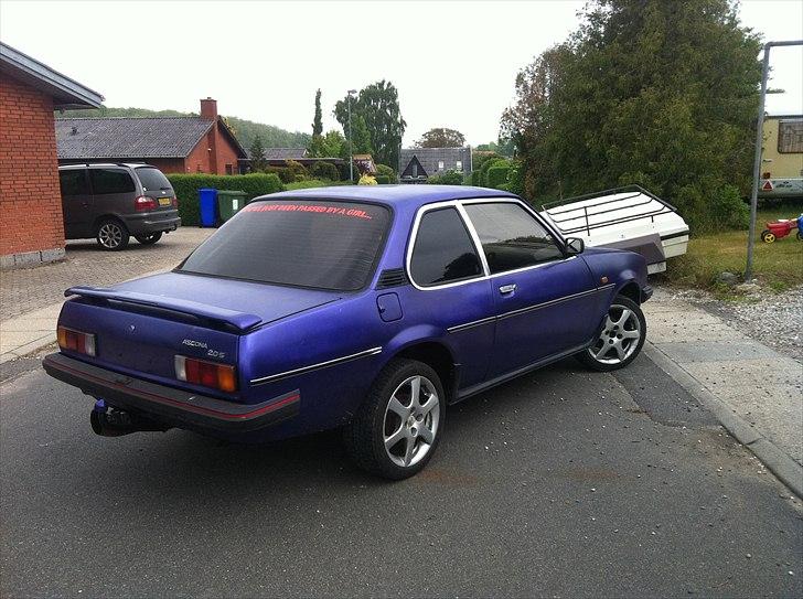 Opel Ascona-B --- SOLGT--- billede 12