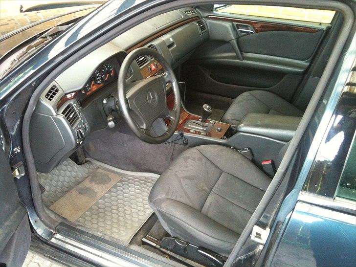 Mercedes Benz E 300 billede 8