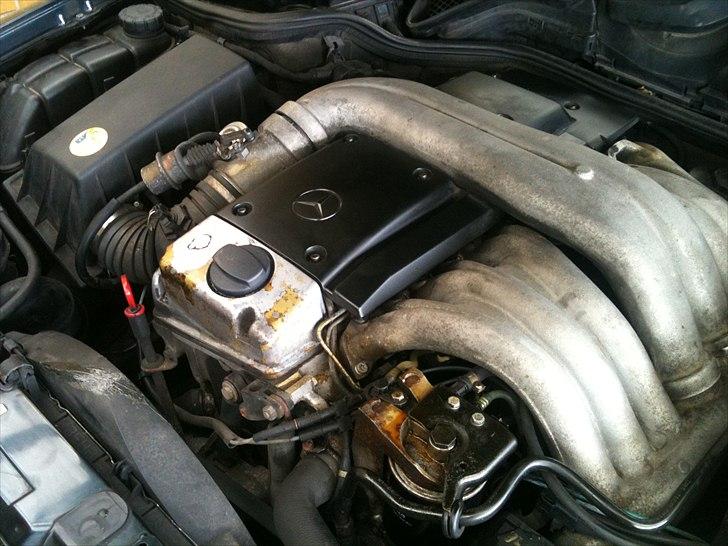 Mercedes Benz E 300 billede 16