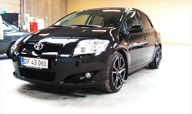Toyota Auris billede 1